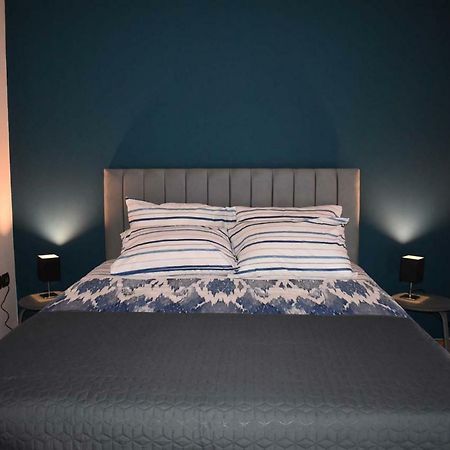 Katzen Room By The Metro Athena Bagian luar foto